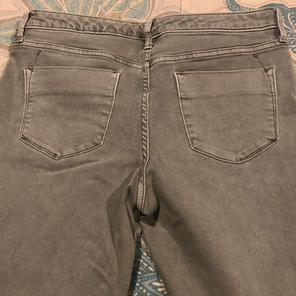 Capri Jean - Picture 2 of 4